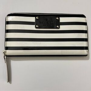 KATE SPADE NEW YORK Neda Zip Around Wallet Black/Cream Striped 7” x 4” x 1”